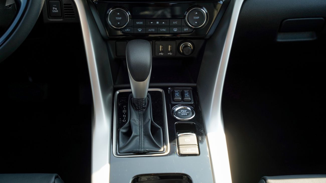 ميتسوبيشي إكلبس كروس