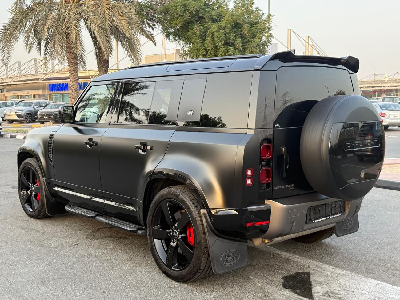 لاند روفر ديفندر P400 110 SE 3.0L (5 Seater)