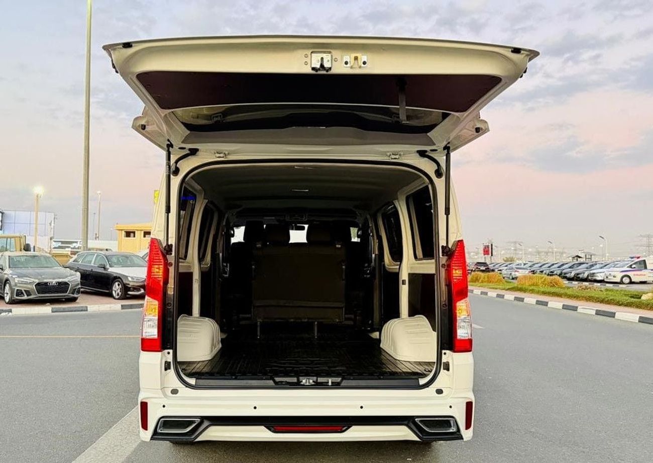 Toyota Hiace 4-SEATER | AUTOMATIC TRANSMISSION | 2.8L DIESEL | BACK CAMERA | PARKING SENSORS