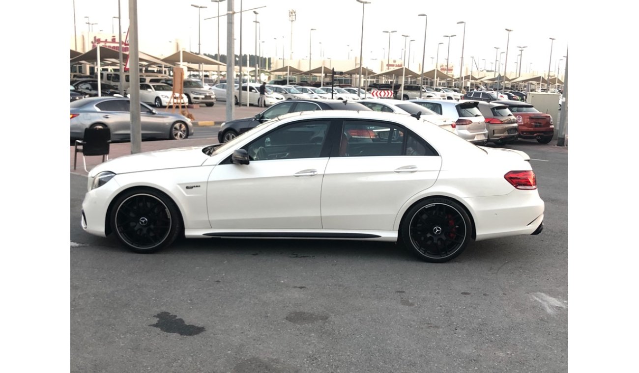 مرسيدس بنز E 63 AMG موديل 2014 حاله ممتازه من الداخل والخارج كراسي جلد ومثبت سرعه وتحكم كهربي كامل ونظام صوت ممتاز وكامي