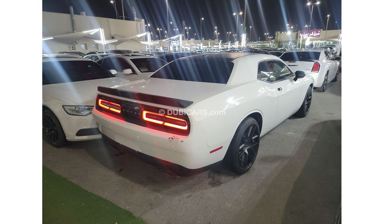 Dodge Challenger R/T Shaker