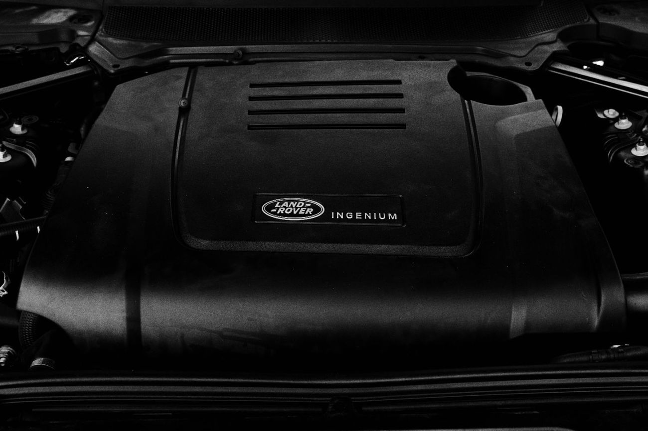 لاند روفر دسكفري | 1,959 P.M  | 0% Downpayment | Under Warranty!