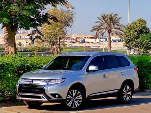 ميتسوبيشي آوتلاندر 820-Monthly l GCC l 4WD , Cruise, Camera l Accident Free
