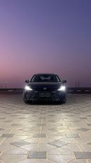 Toyota Camry XLE 2.5L Hybrid