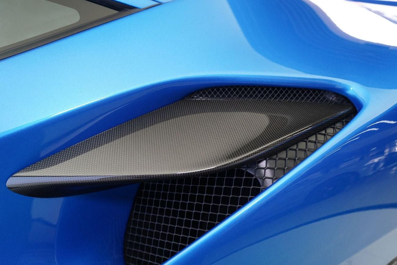 Ferrari F8 Tributo 3.9T V8