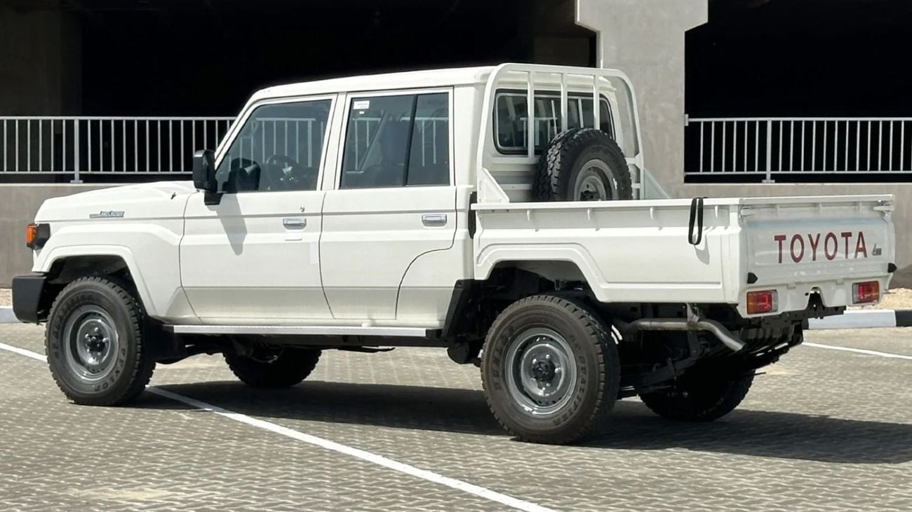 تويوتا لاند كروزر بيك آب TOYOTA Land Cruiser DC 4.2 MT 2025 basic