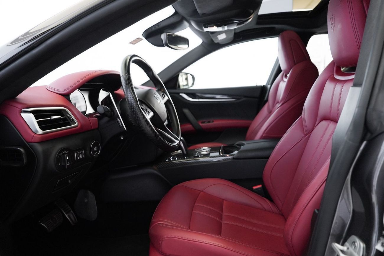 مازيراتي جيبلي Std 3.0L