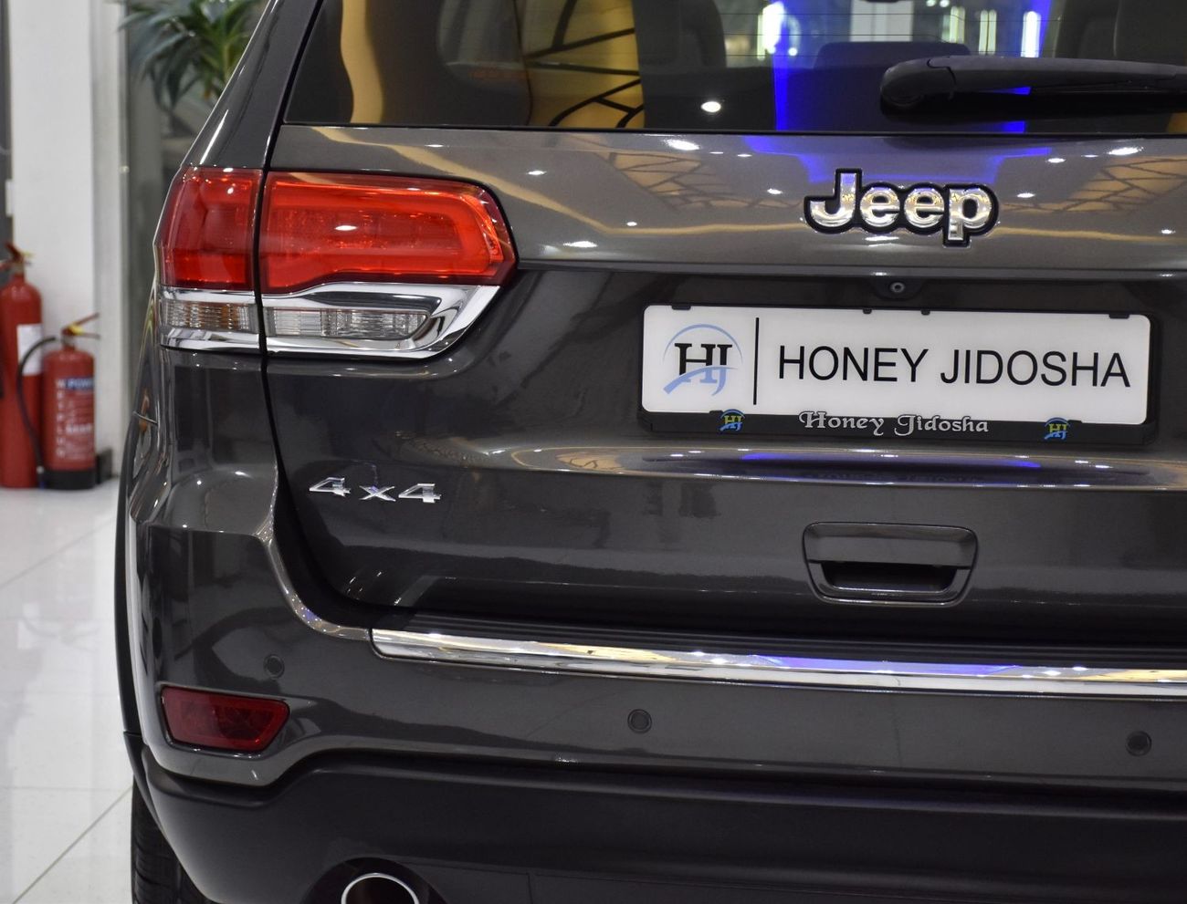 جيب جراند شيروكي EXCELLENT DEAL for our Jeep Grand Cherokee Limited 4WD ( 2015 Model ) in Grey Color GCC Specs