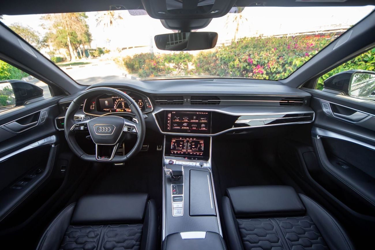 Audi RS6 2024 Audi RS6 Performance with 4.0L twin-turbo V8, 621 hp, 627 lb-ft torque, 8-speed automatic 2024