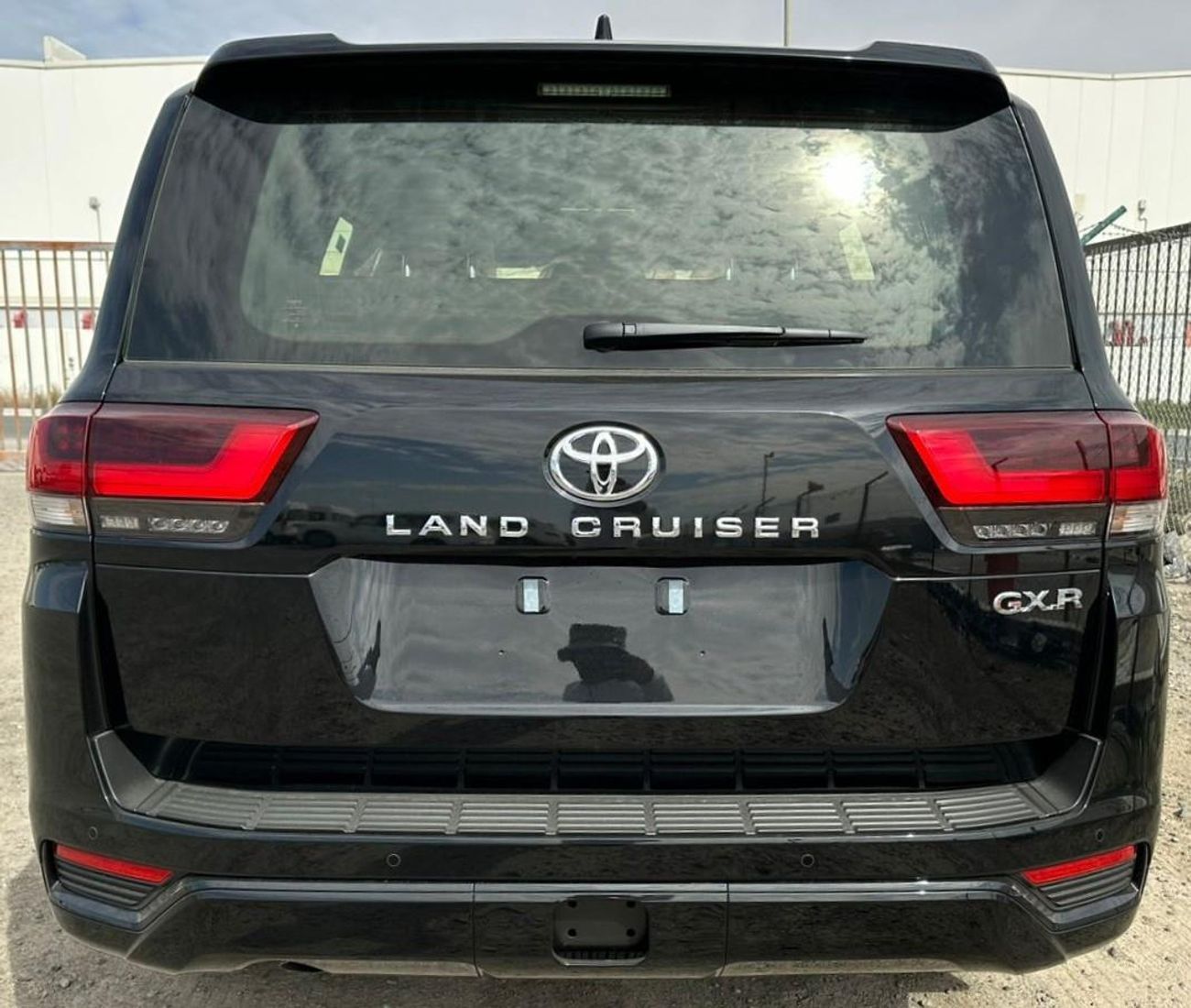 تويوتا لاند كروزر 2026 Toyota Land Cruiser GXR 4.0L AT Petrol (High Option)
