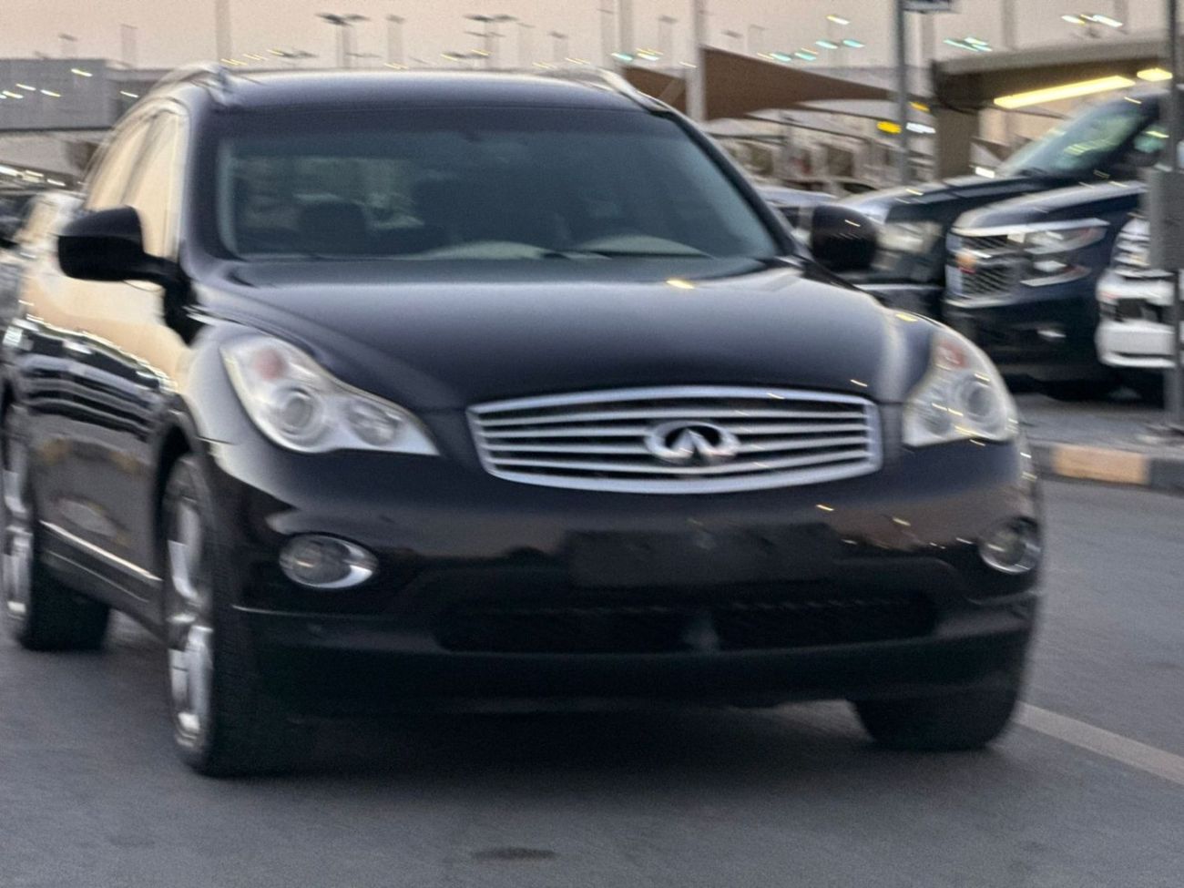 Infiniti EX35 In excellent condition and requires no expense