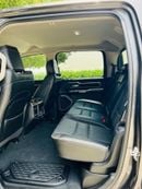 RAM 1500 Laramie Crew Cab 5.7L Dodge RAM Laramie - 2022 - Grey