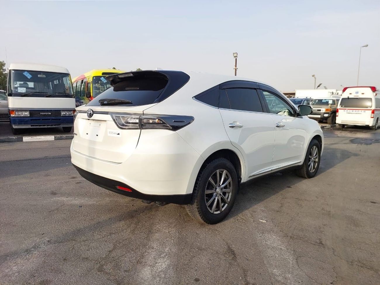 Toyota Harrier TOYOTA HARRIER SUV RHD 2015 MODEL 2.0 L PETROL AUTOMATIC(PM49946)