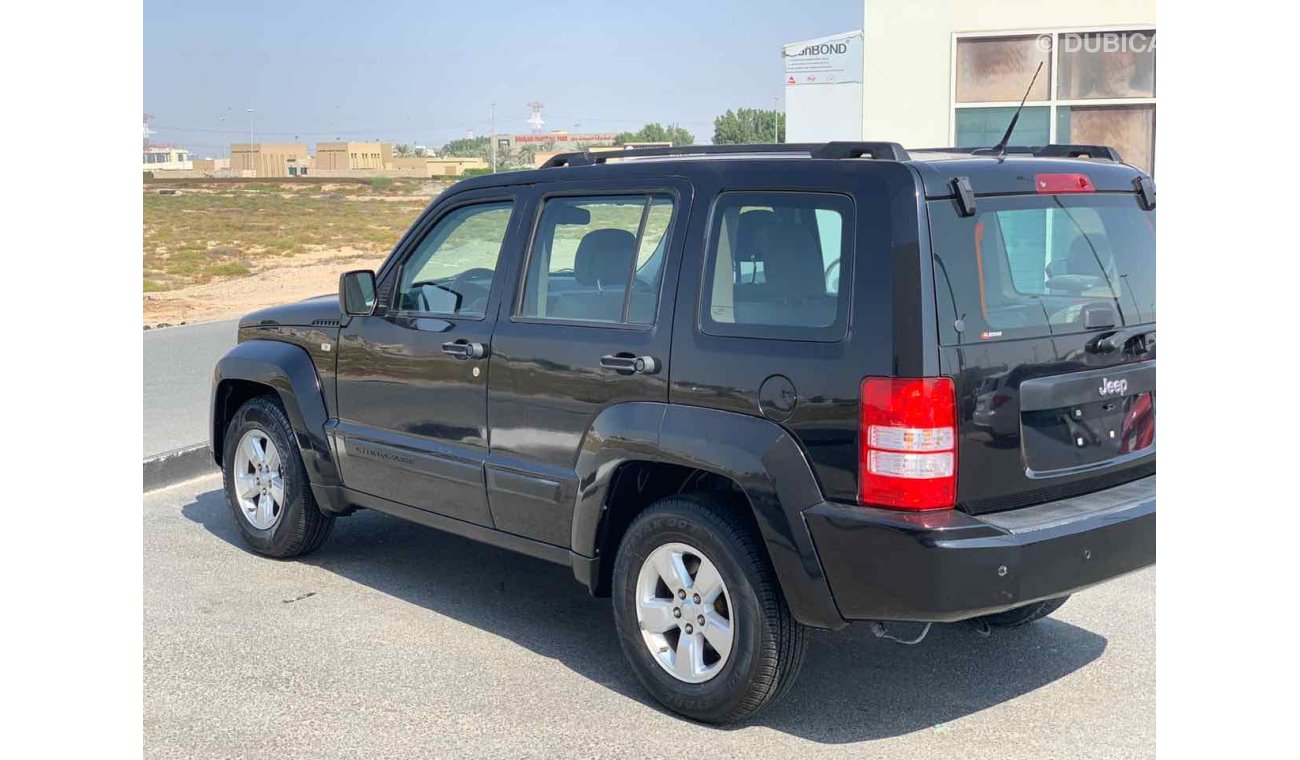 Jeep Liberty Geep very good condition 2011