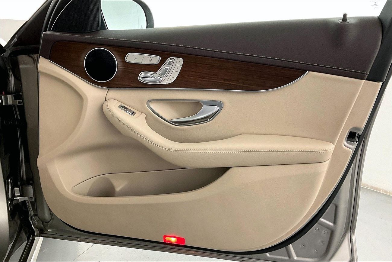 Mercedes-Benz C 200 Premium + (AMG Line)