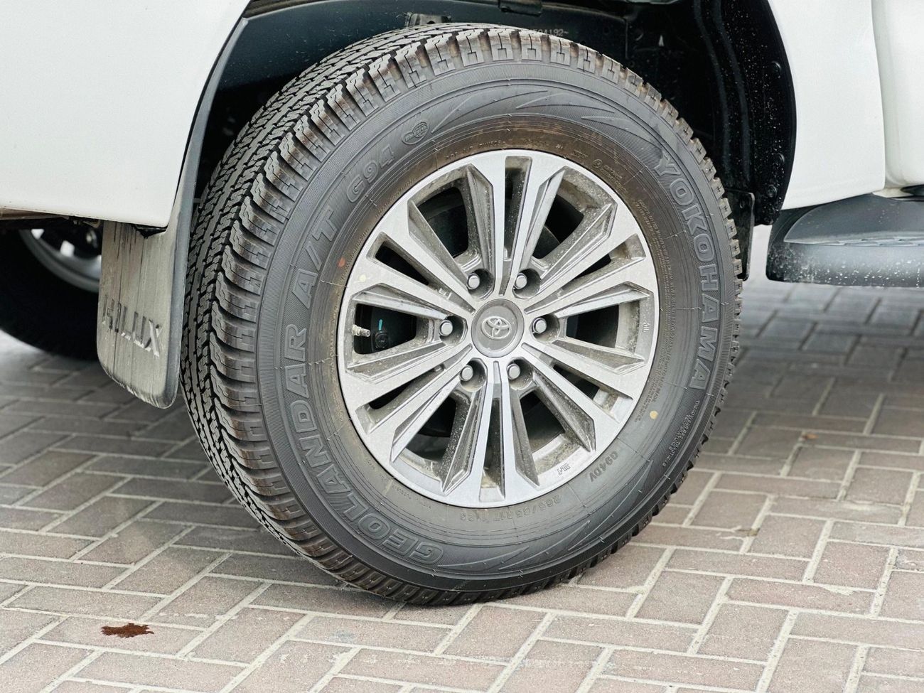 تويوتا هيلوكس S GLX 2.4L AWD A/T