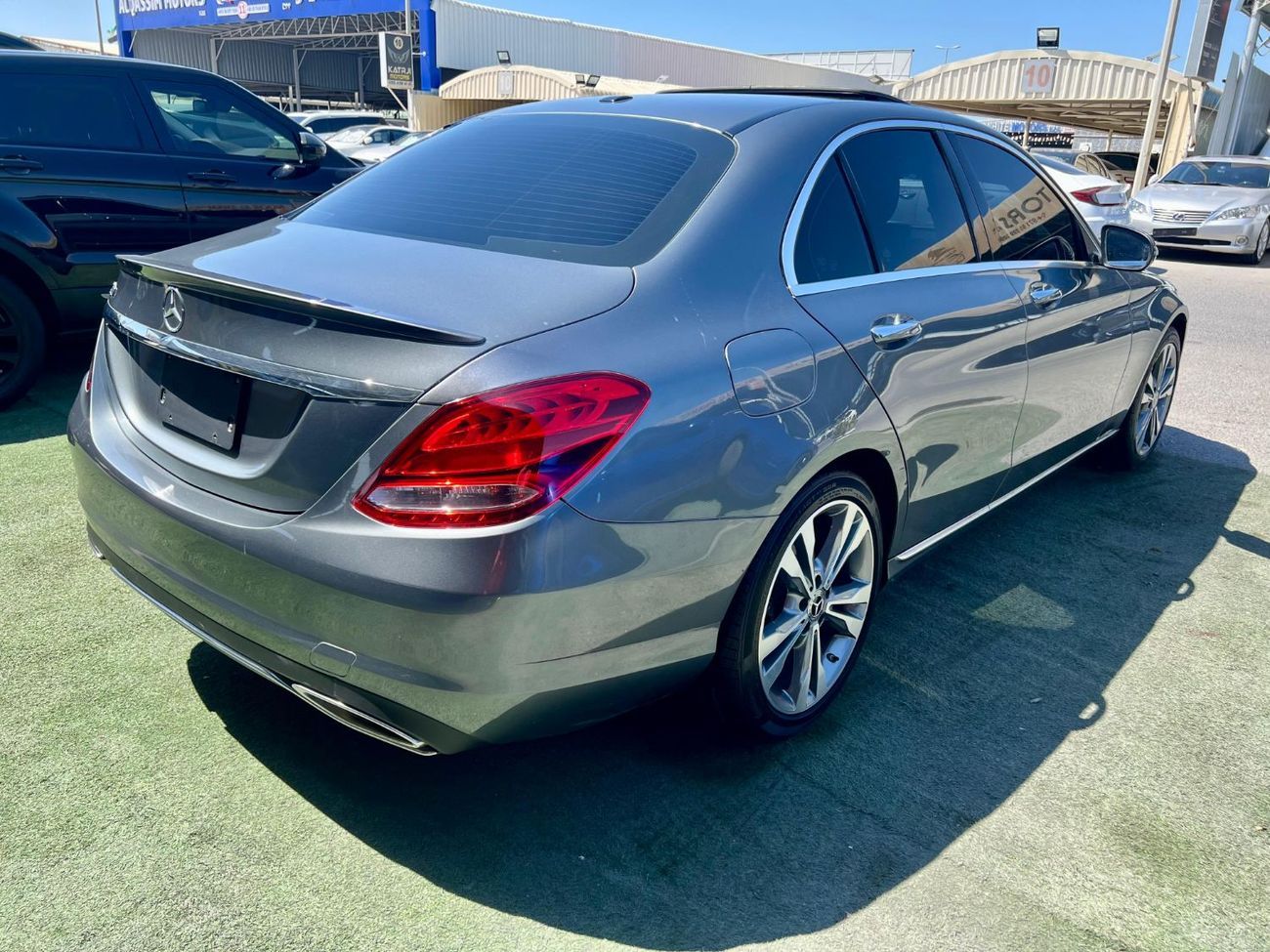 Mercedes-Benz C 300 AMG Pack 2.0L warranty one year bank financie available