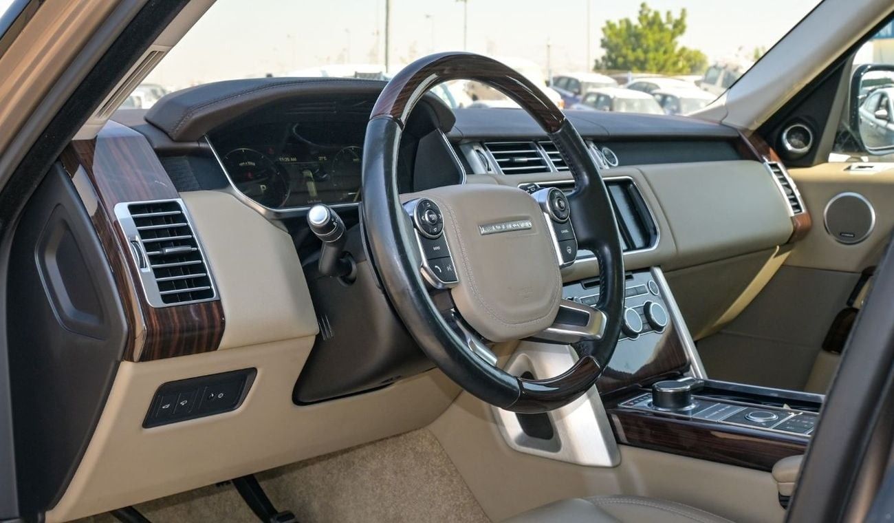 لاند روفر رينج روفر Perfect Condition Range Rover Vogue HSE - 2016 Low Mileage