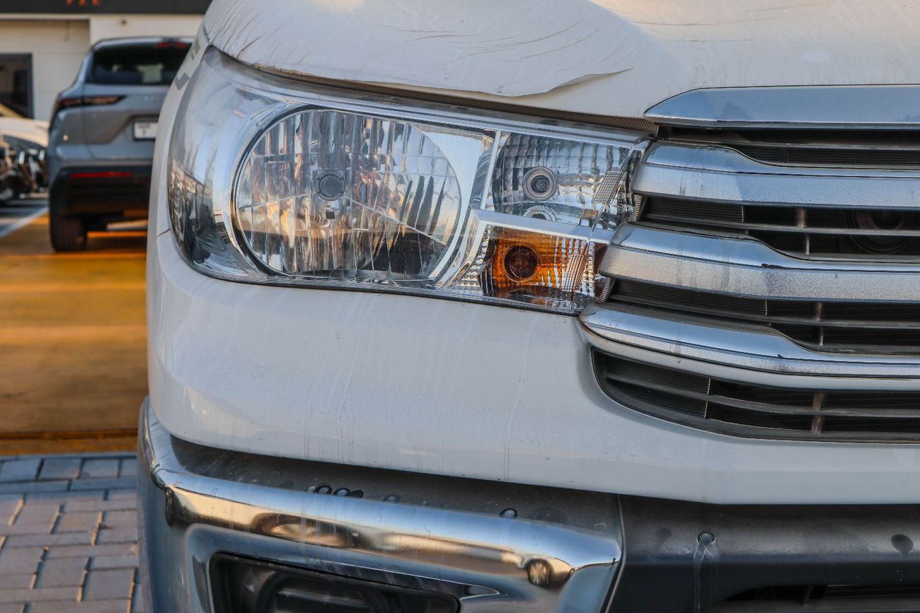 تويوتا هيلوكس GL 2.7L Single Cab Utility