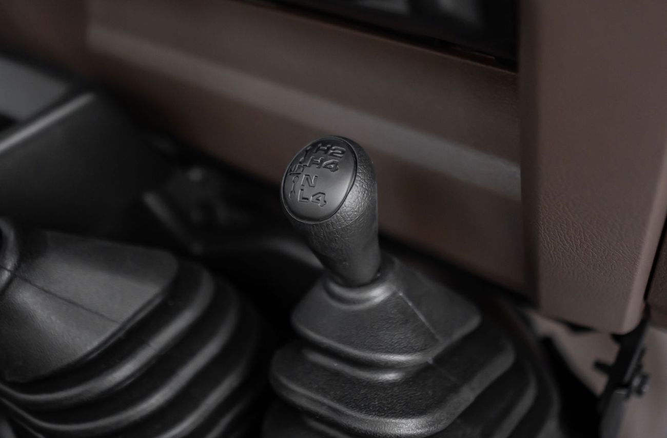 تويوتا لاند كروزر بيك آب 2025 Toyota Land Cruiser LC 79 2.8L SC MT Diesel (Gray)