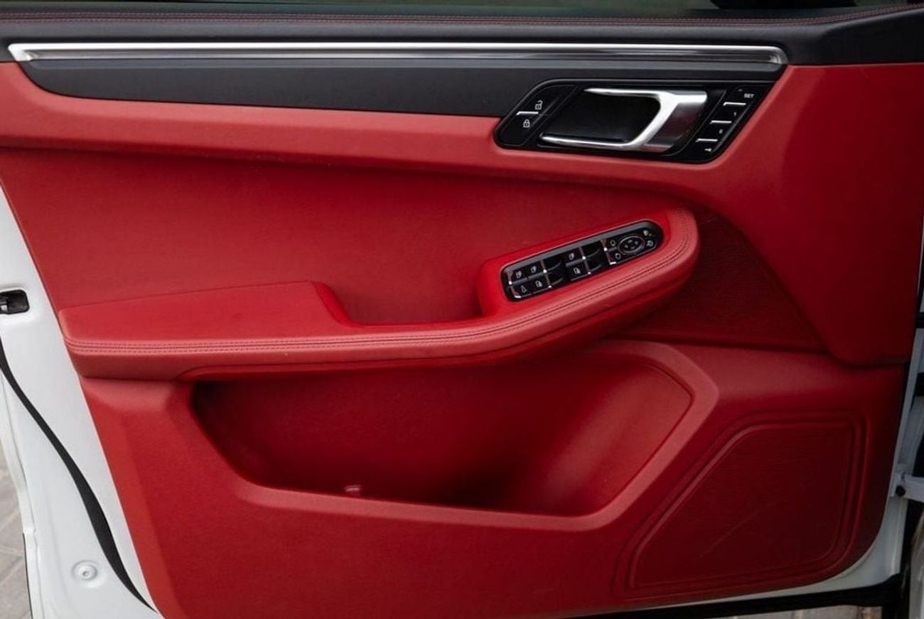 Porsche Macan Std 2.0L (252 HP) Porsche Macan 2021 GCC under Warranty with Flexible Down-Payment.