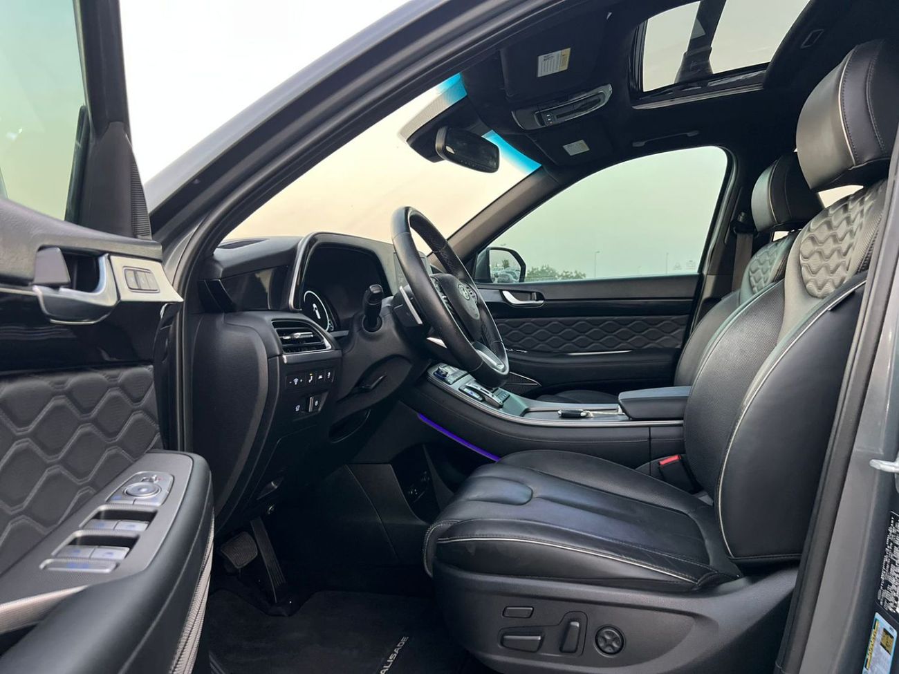 هيونداي باليساد 2022  Hyundai Palisade Calligraphy Edition Full Option Panoramic View - 360* 5 CAM - HUD - 3.8L  V6