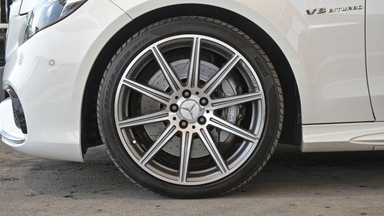 مرسيدس بنز E 63 AMG V8 Biturbo