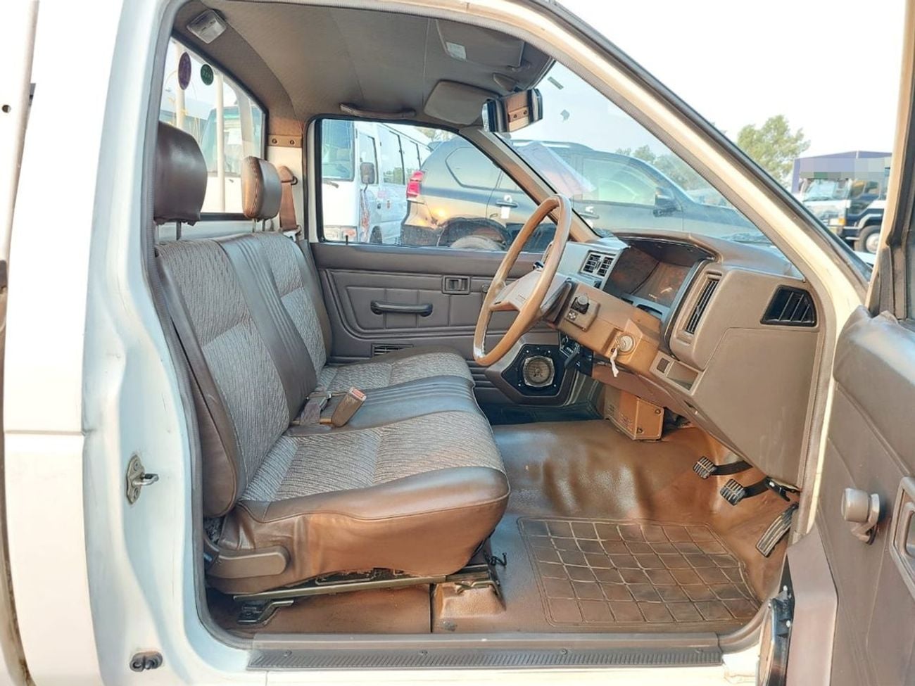 نيسان بيك آب NISSAN DATSUN PICKUP RHD 1989 MODEL 2.3 L DIESEL MANUAL(PM06810)