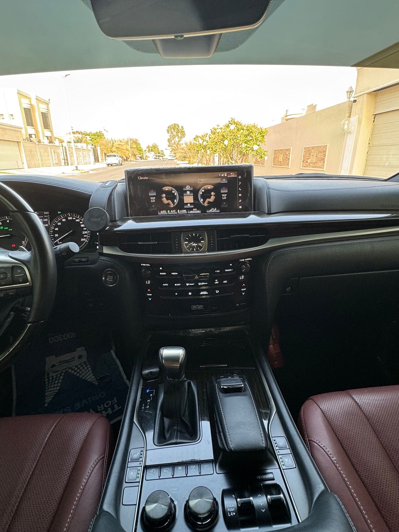 Lexus LX570