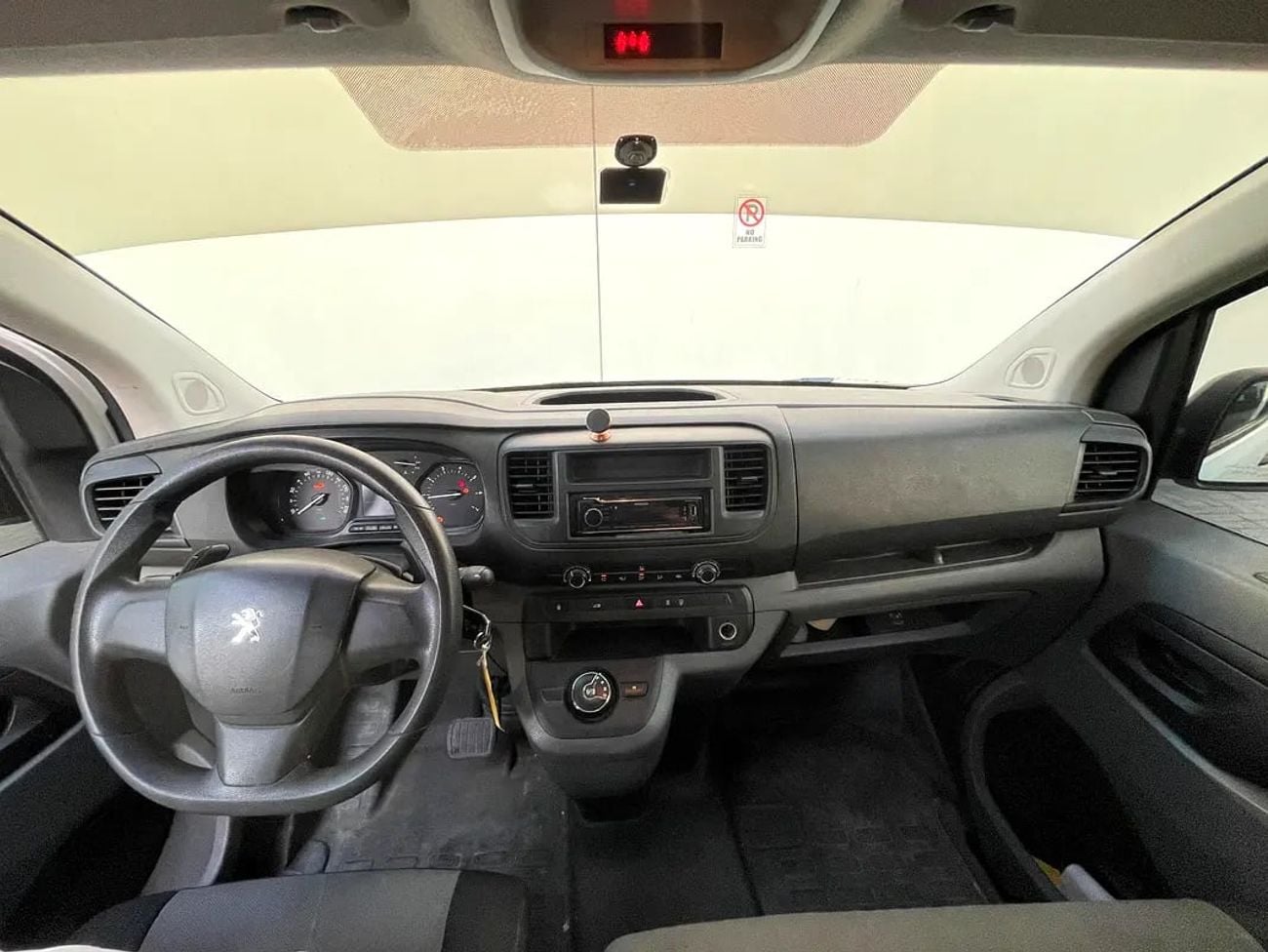بيجو بارتنر Van Long Body - GCC Specs - Reliable and Practical