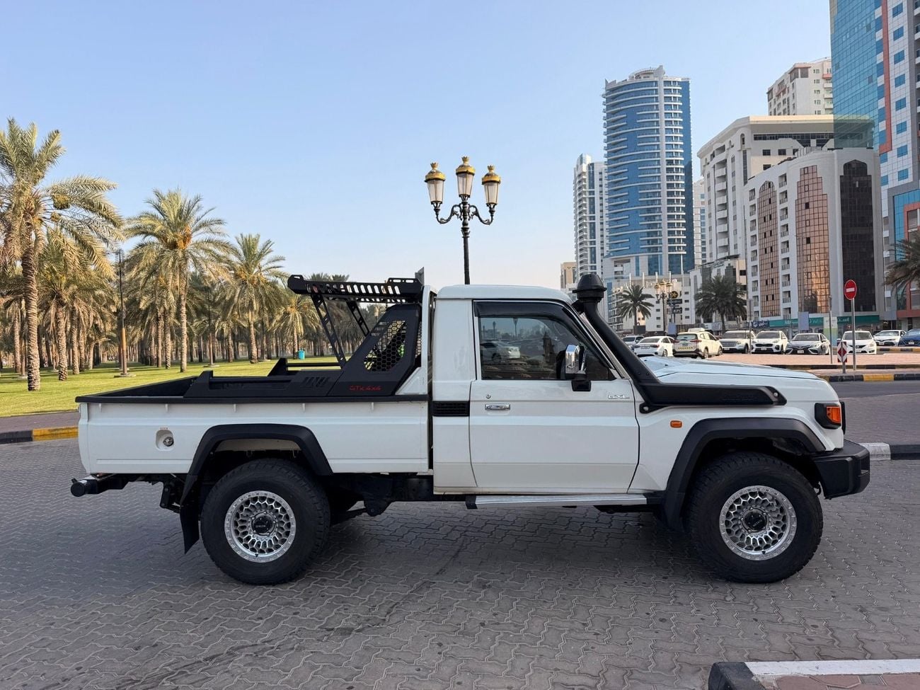Toyota Land Cruiser GXL with upgrade face