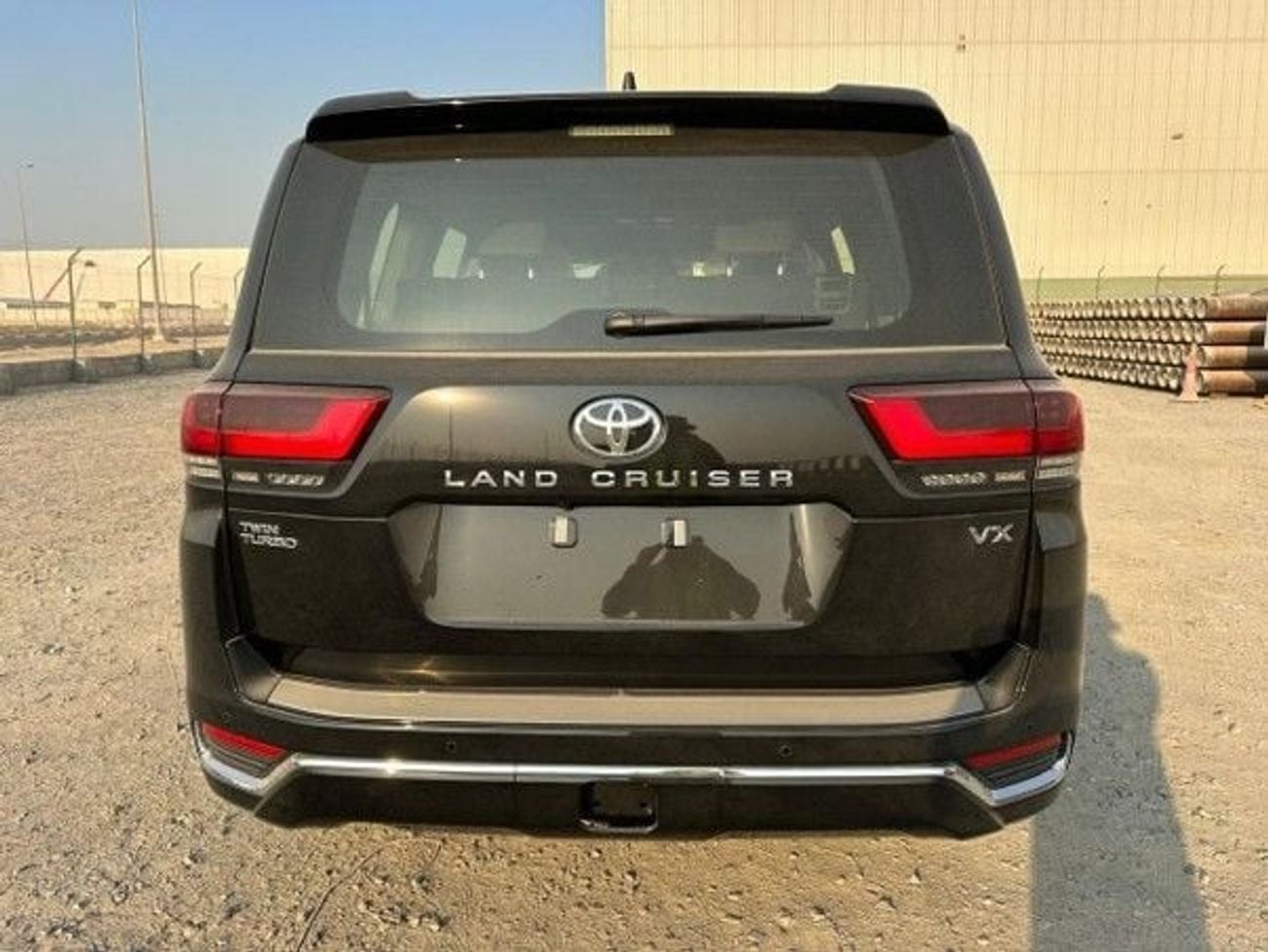 تويوتا لاند كروزر 2026 Toyota Land Cruiser LC300 VX (High-Option with Radar) 3.5L V6 Twin Turbo Petrol A/T 4WD Export