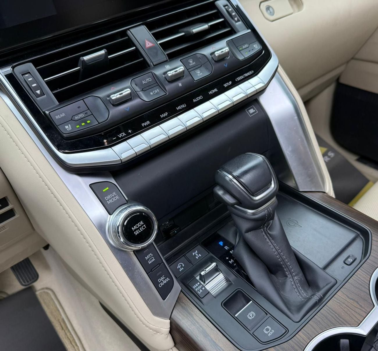 Toyota Land Cruiser 2023 Toyota Land Cruiser GXR, 2028 Toyota Warranty, Full Toyota Service History, Very Low Km, GCC