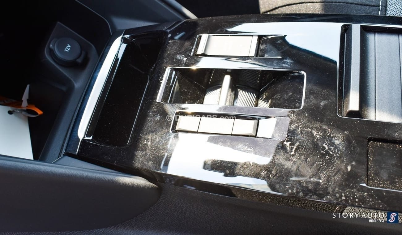 Citroen C4 1.2P Aut. (For Local Sales plus 10% for Customs & VAT)