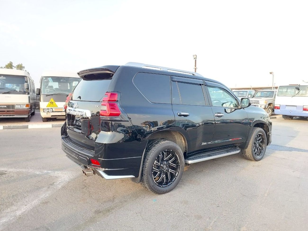 Toyota Land Cruiser TOYOTA LAND CRUISER PRADO SUV RHD 2022 MODEL 2.7 L PETROL AUTOMATIC(PM41440)