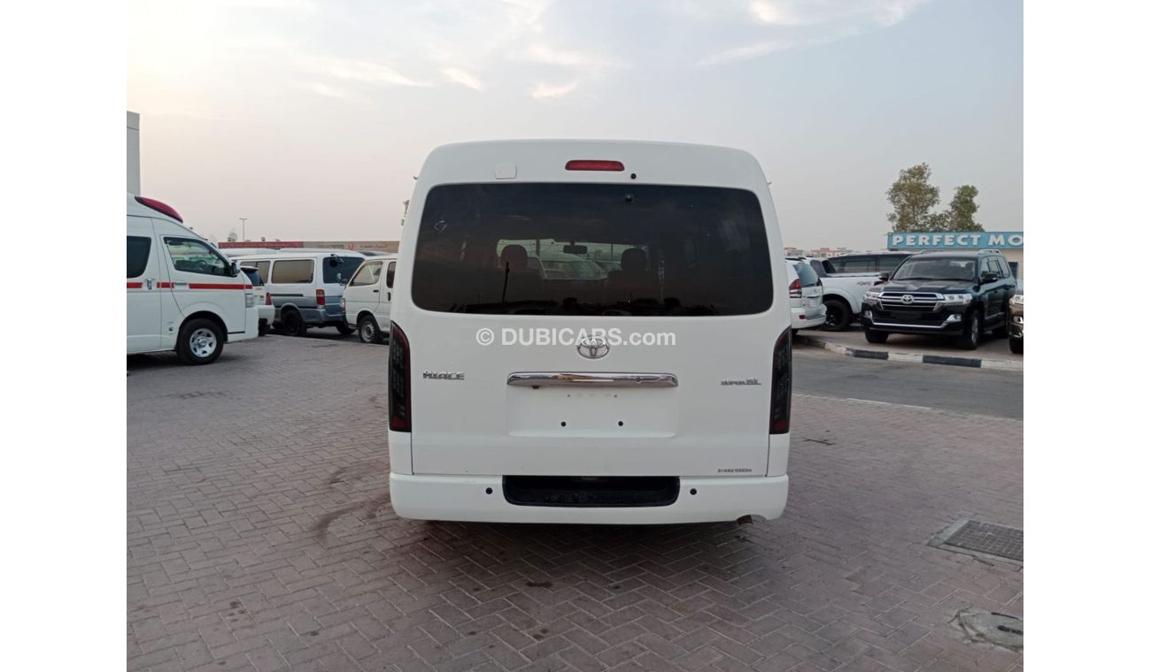 Toyota Hiace TOYOTA HIACE VAN RIGHT HAND DRIVE (PM1589)