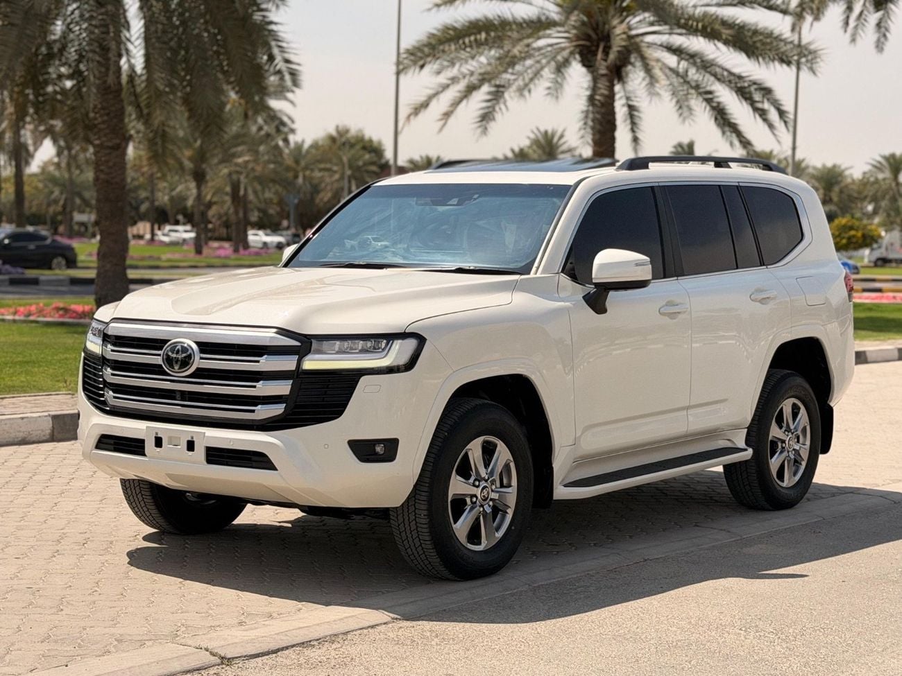 تويوتا لاند كروزر VX 3.3L