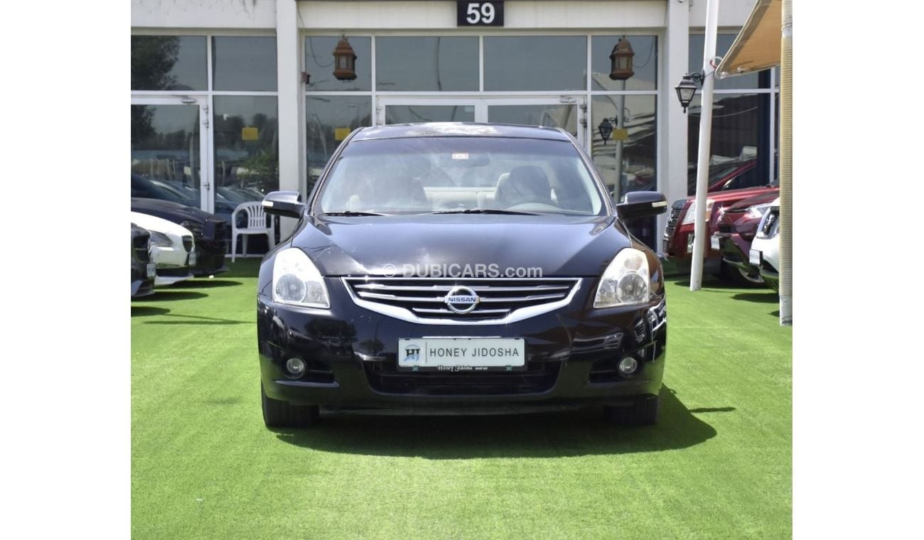 Nissan Altima EXCELLENT DEAL for our Nissan Altima 2.5 S ( 2012 Model ) in Black Color GCC Specs