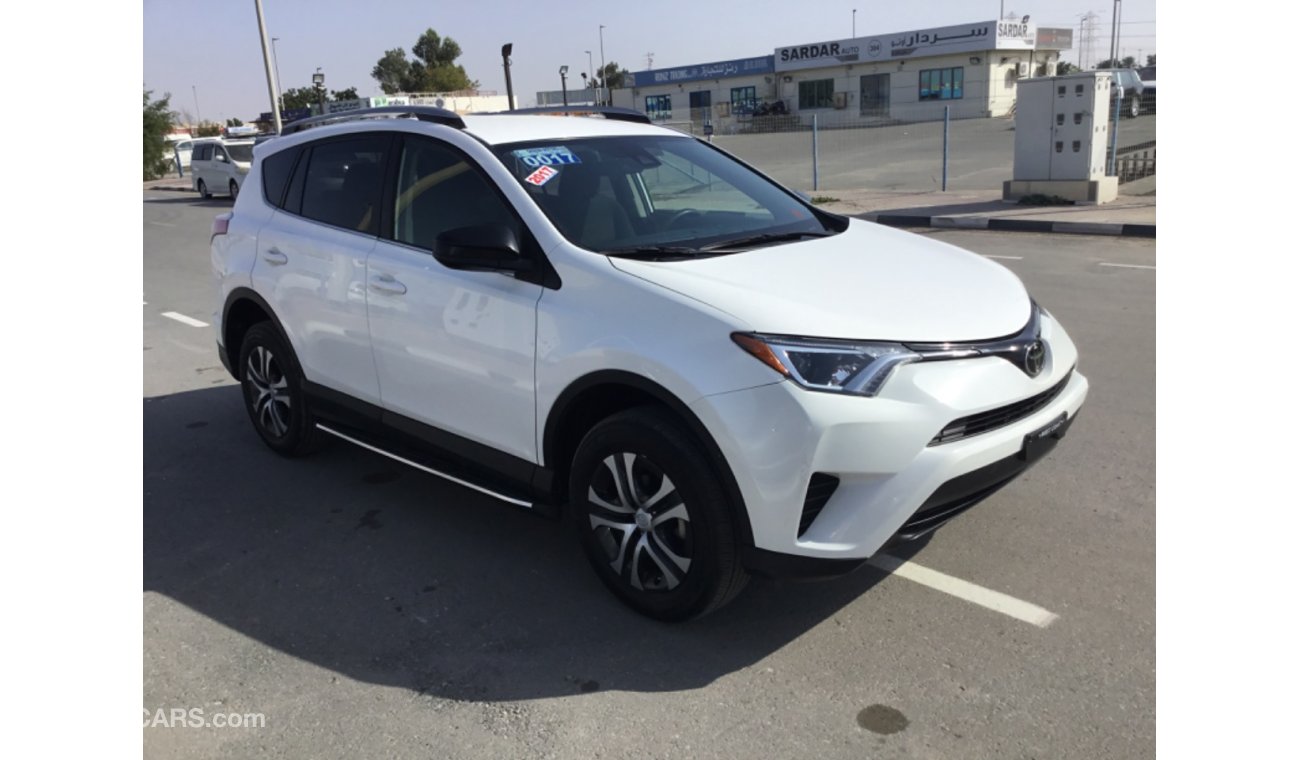 Toyota RAV4 2017 LE WHITE COLOUR