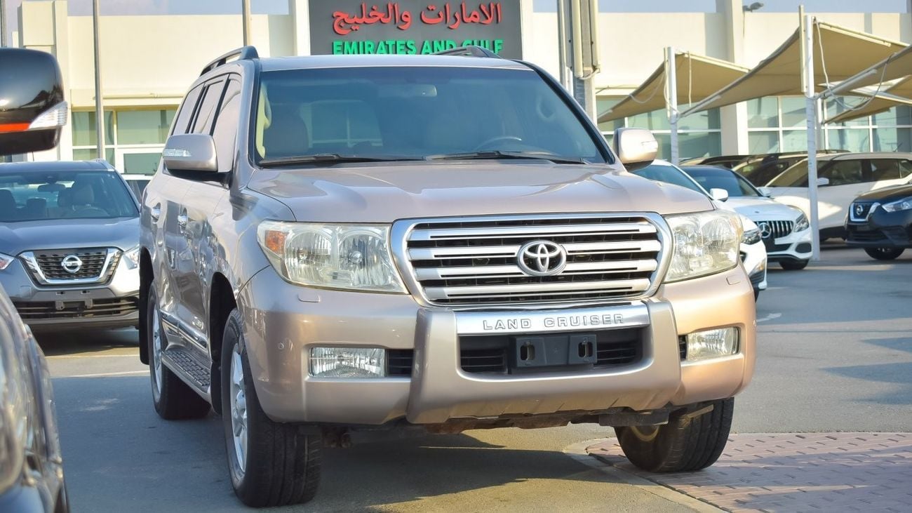 تويوتا لاند كروزر VXR V8