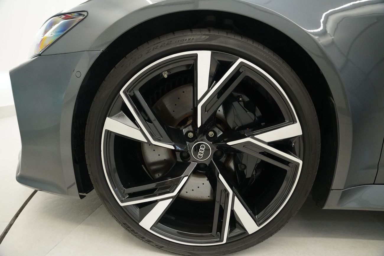 أودي RS6 quattro 4.0L