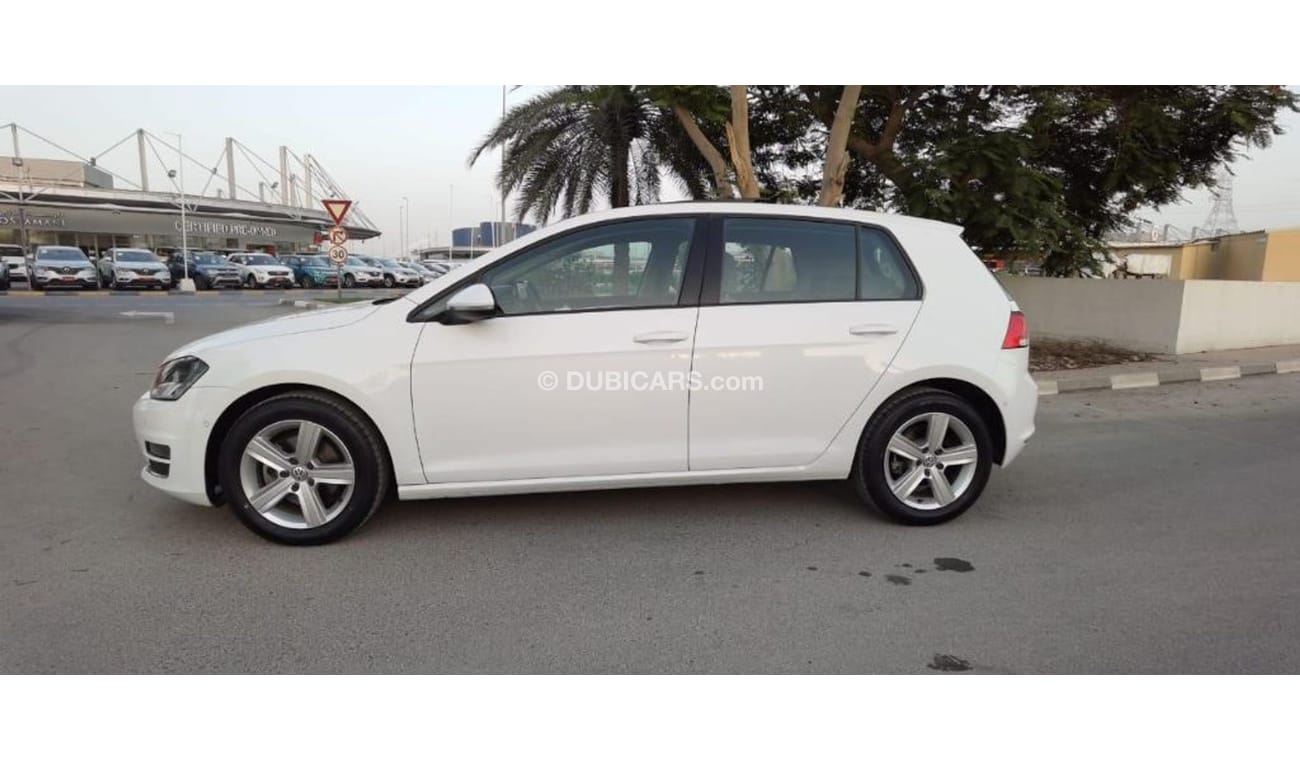 Volkswagen Golf TSI - WARRANTY - GCC SPECS - FULL SERVICE HISTORY -