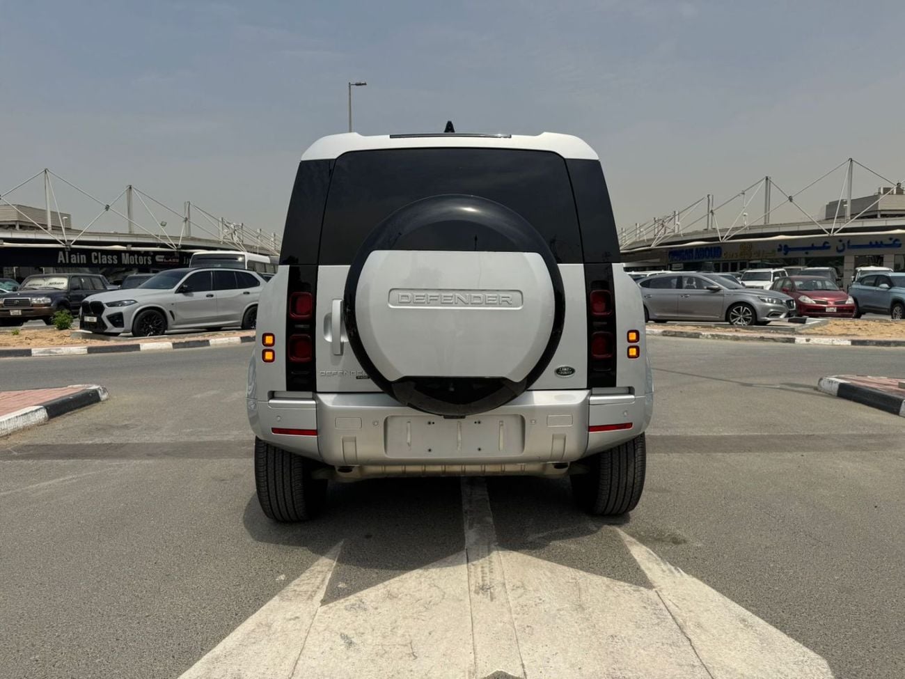 Land Rover Defender P400 90 X 3.0L (5 Seater)