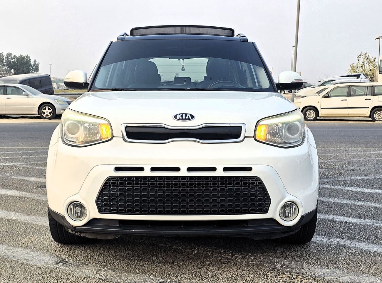 Kia Soul LX USED KIA SOUL 1.6L A/T FWD GCC White Color 2017