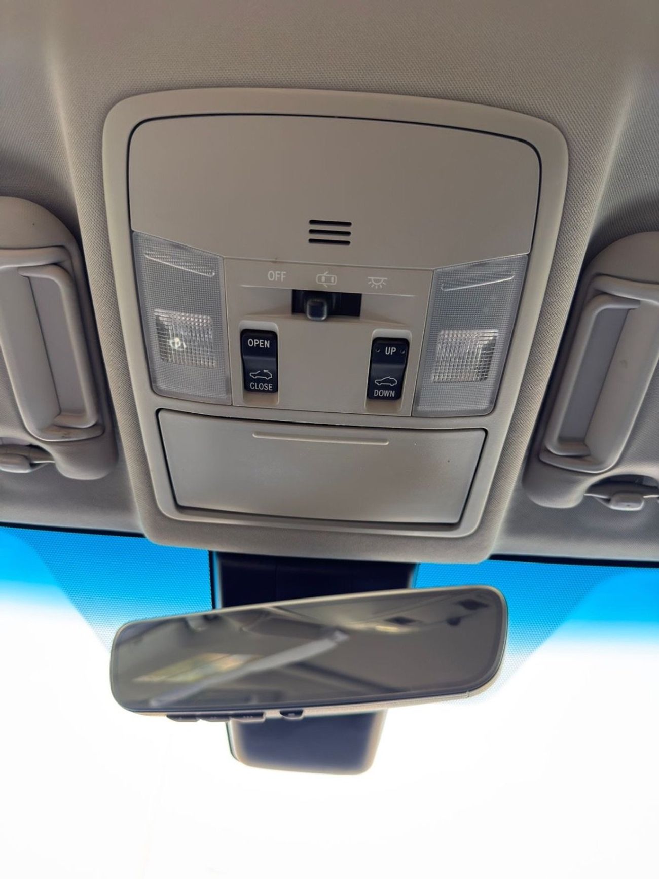 Toyota RAV4 XLE 2.5L Hybrid