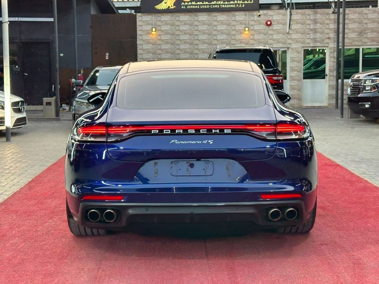 Porsche Panamera 4