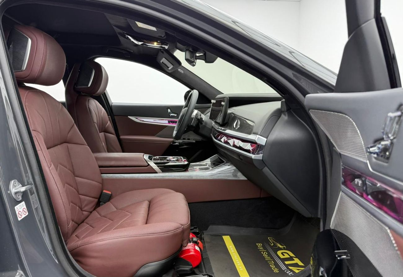 BMW 735i 2025 BMW 735i M-Sport, 2029 BMW Warranty + Service Pack, Full BMW Service History, Low Km, GCC