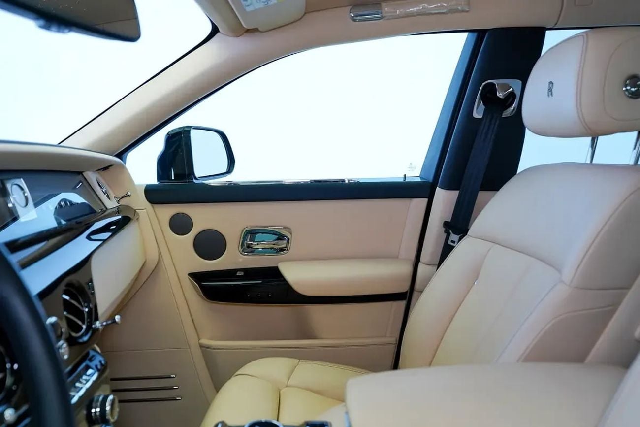 رولز رويس فانتوم SWB Std 6.8L