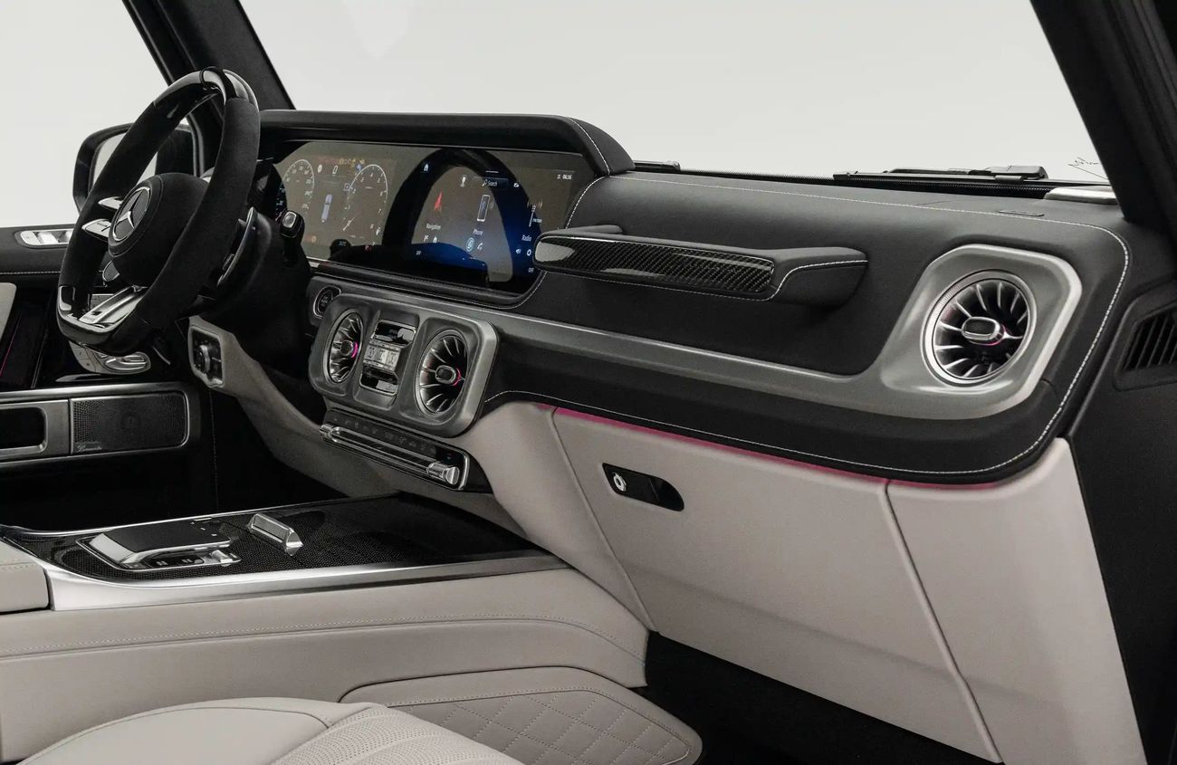 Mercedes-Benz G 63 AMG 4.0L V8 Twin-Turbocharged Engine + eMotor