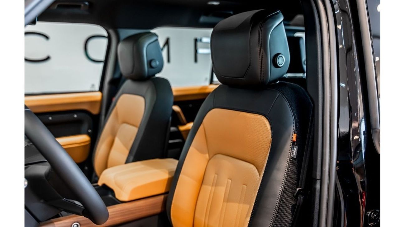 لاند روفر ديفندر 2024 Land Rover Defender X P400, 2029 Land Rover Warranty + Service Contract, Low KMs, GCC